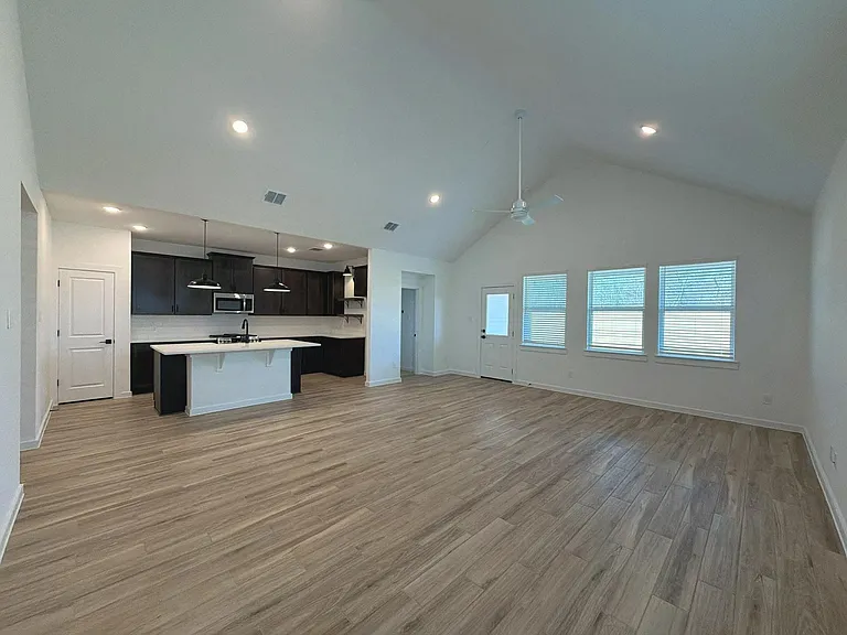 4723 Bay Vista Dr — Photo 10