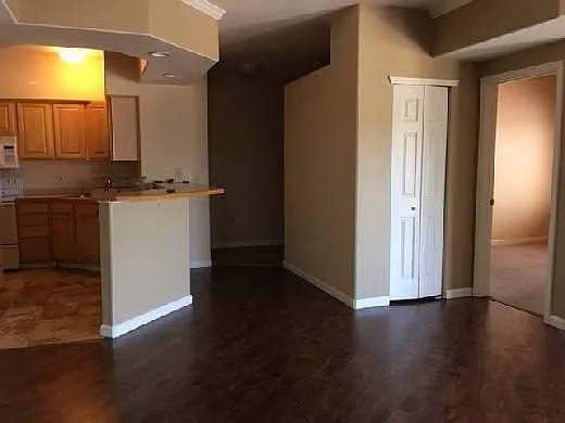 920 E Plum Creek Pkwy #106 — Photo 4