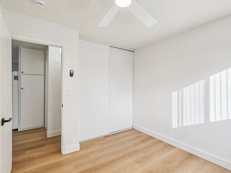 Bella Vista Apartments — Photo 72