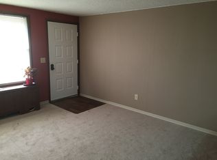 2341 Applegate Dr, Columbus, IN 47203