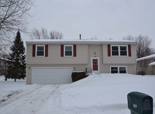 537 Norman Dr, Cary, IL
