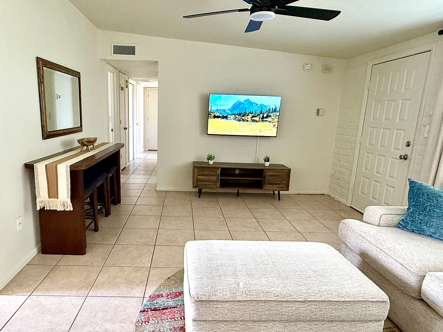 3025 E Blacklidge Dr — Photo 3