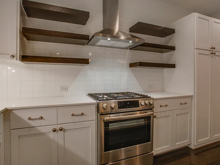602 Finley Ct — Photo 16