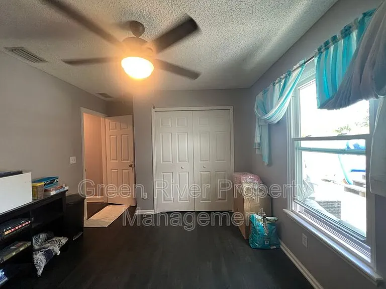 3352 Shelley Dr — Photo 37