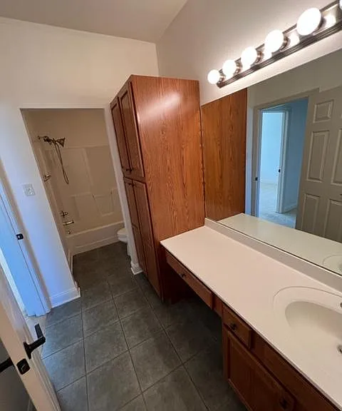 Upstairs Full Bath