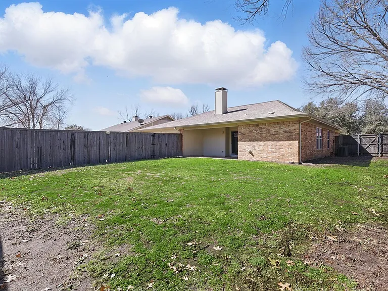 338 Edgewood Dr — Photo 29