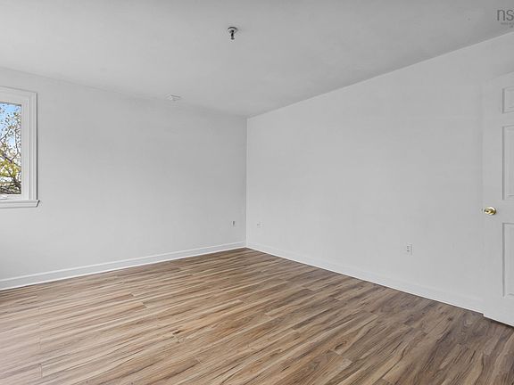 4th image of 131 Farnham Gate Rd #303