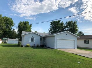 305 Iva Ave, Newton, IL 62448