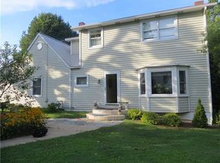 105 Seibert Rd, Coraopolis, PA 15108