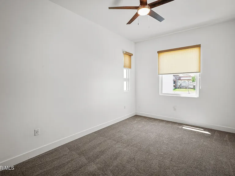 11337 Ardelle Ave — Photo 38