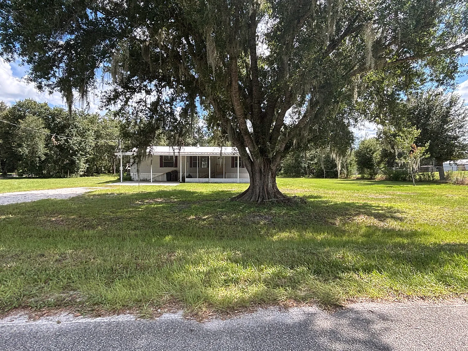3 bed, 1152 sqft, $1,700 — Photo 2