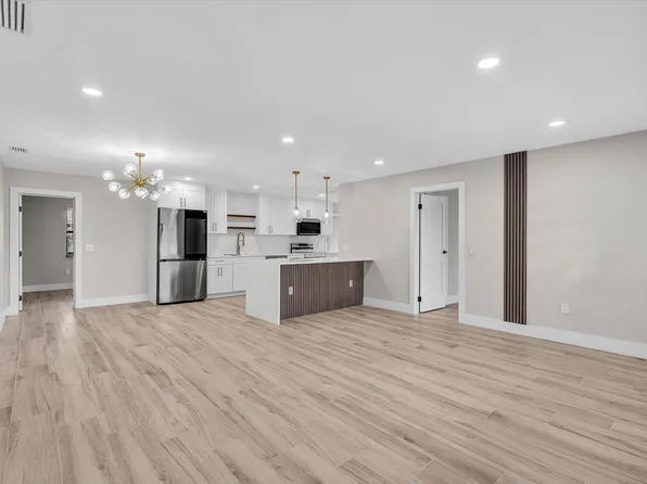 10691 NW 28th St, Sunrise, FL 33322