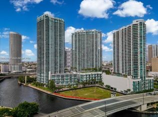 90 SW 3rd St APT 4210, Miami, FL 33130