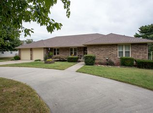 656 S Abbey Ave, Springfield, MO 65809