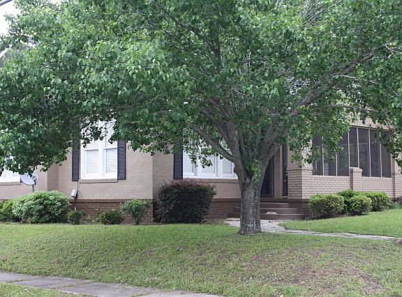 2nd image of 301 Sellers St