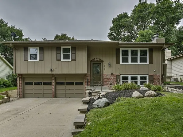 14929 Holmes St, Omaha, NE 68137