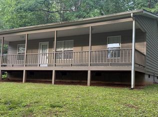 134 Acorn Ln, Warne, NC 28909