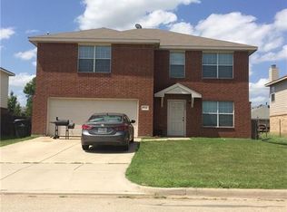 536 Cantebury Park Ln, Ponder, TX 76259
