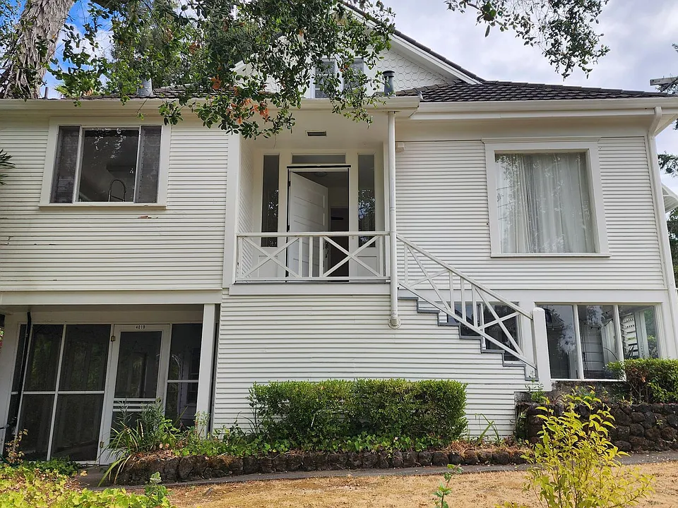 401 Vine Ave