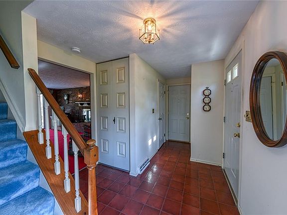 5th image of 5910 Brewster Dr