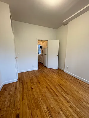 Rented by Peter R. Hungerford, LREB | media 19