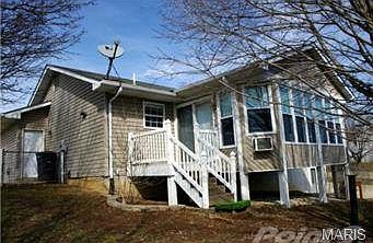 5th image of 201 Castlewood Dr