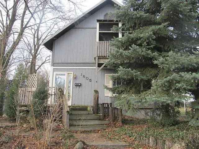 1805 Manhattan St photo 1