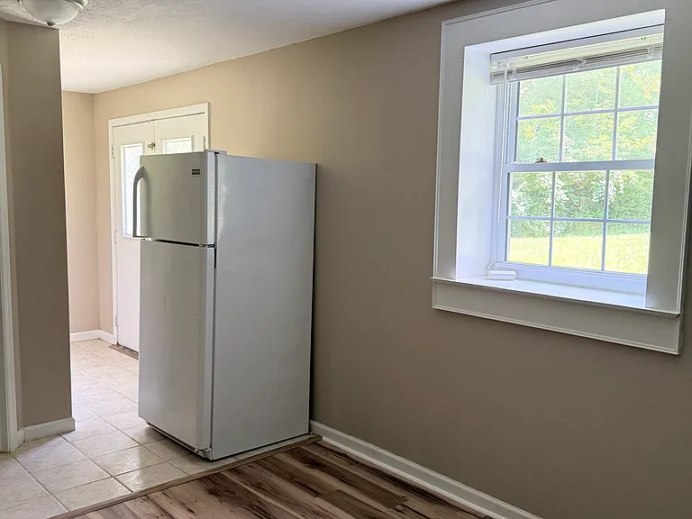 602 Blackburn Dr — Photo 24