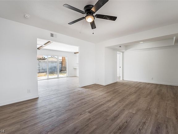 3rd image of 4753 El Tesoro Ave