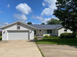 47 N Bolton Rd, Freeport, IL 61032