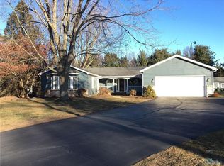 8340 Angola Rd, Holland, OH 43528