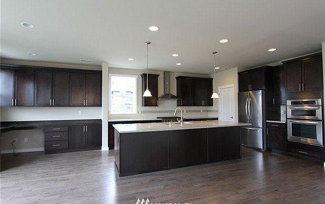 2nd image of 9121 Ash (511) Avenue SE