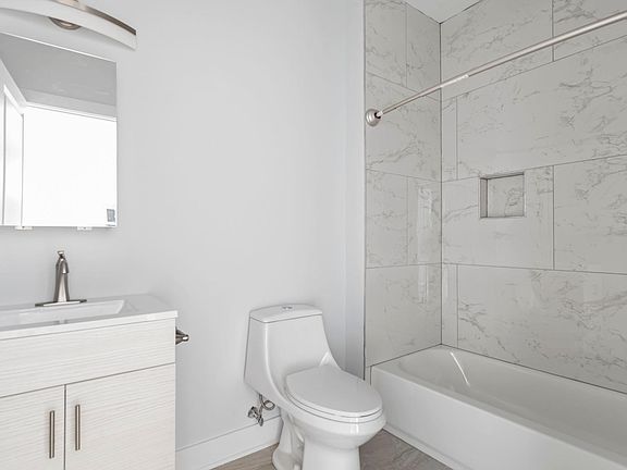 5th image of 3935 Lancaster Ave #5