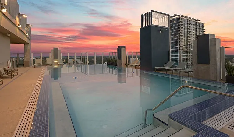 Skyhouse Orlando — Photo 5