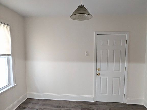 4th image of 40 Brackett St #2