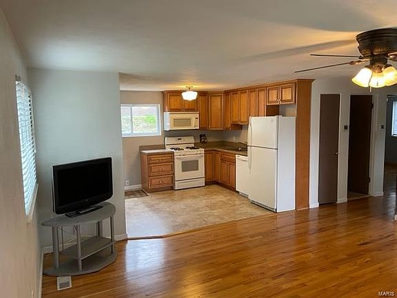 5th image of 4327 Maroon Ct