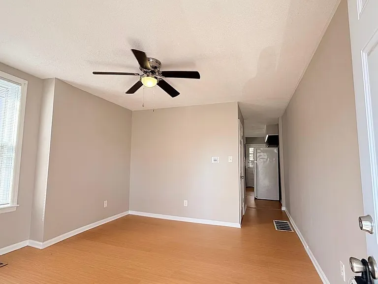 336 Jefferson St — Photo 4