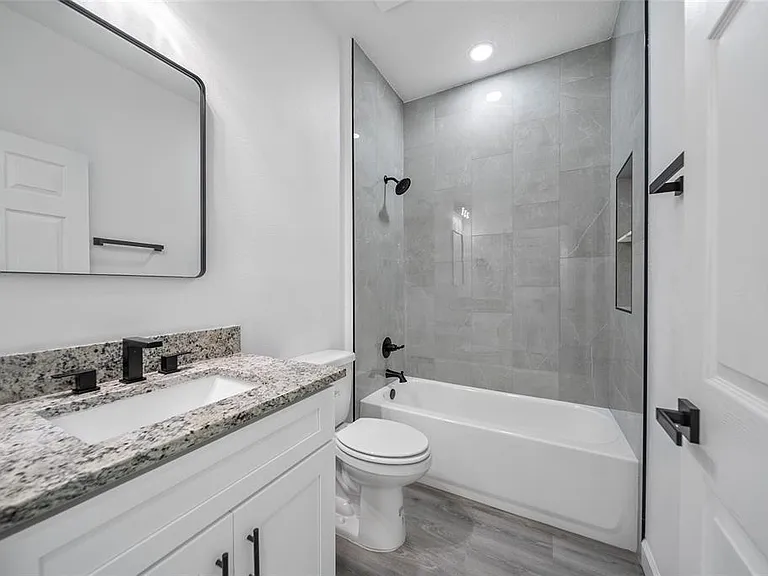 3908 Garienda Ave — Photo 26