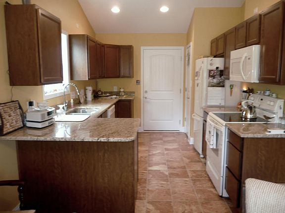 3rd image of 5423 Laurel Creek Way