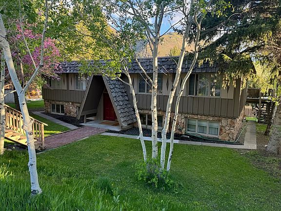 2nd image of 465 Aspen Dr APT 2