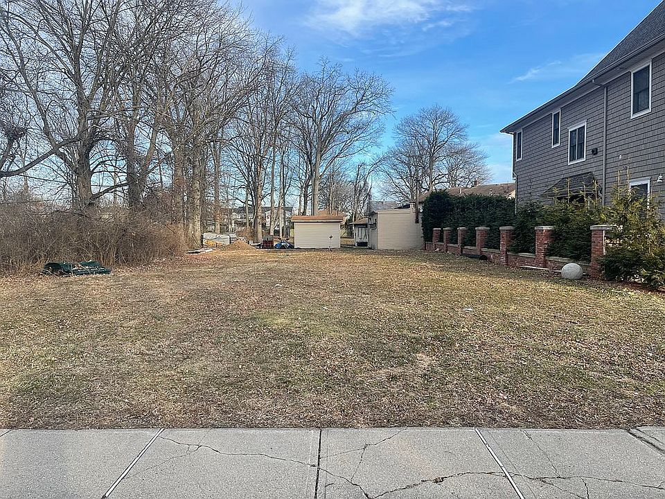 1st image of 28 W Park St