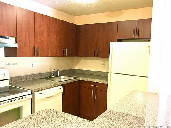 3rd image of 15610 SW 80th St #J-304