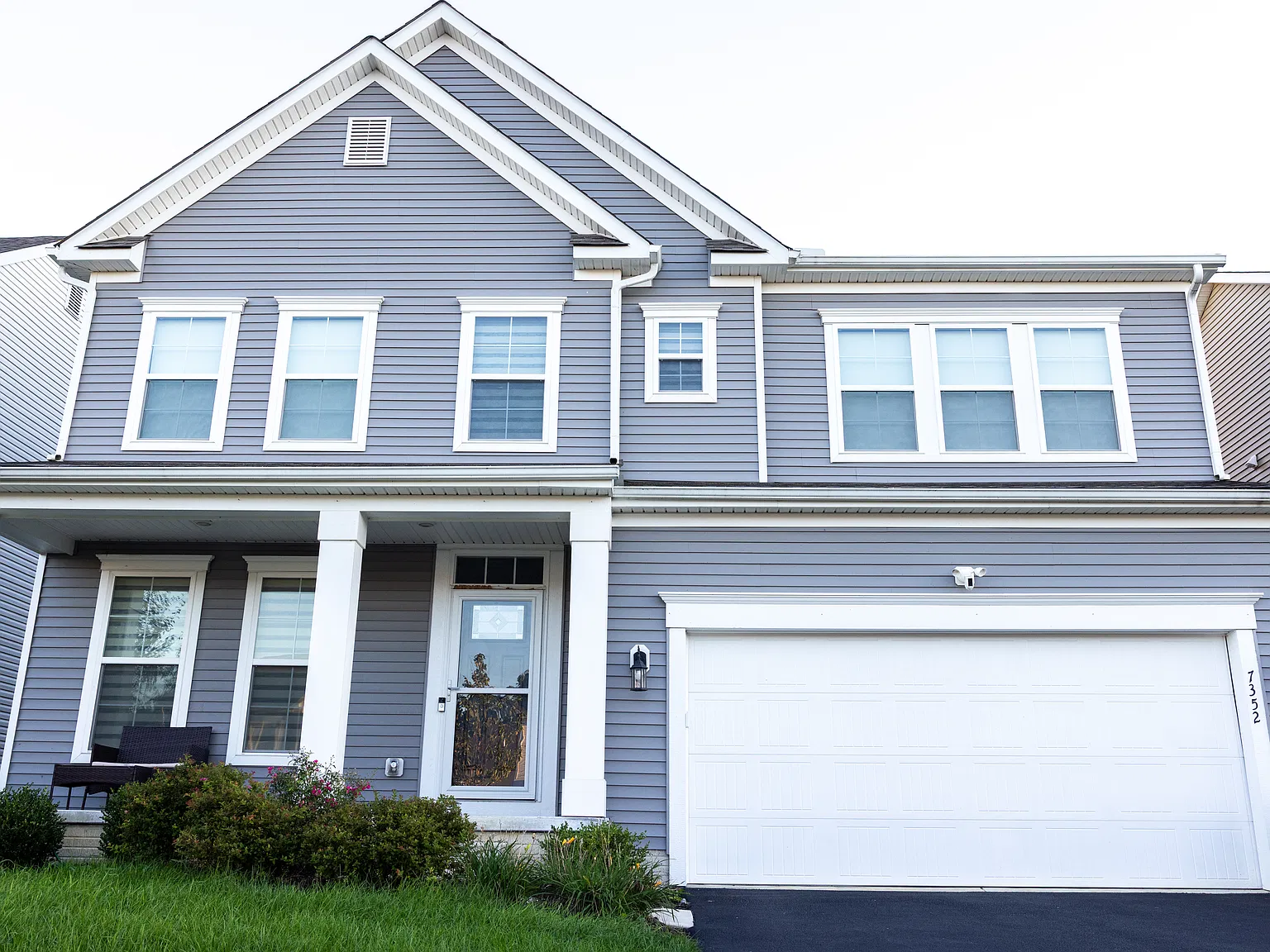 5 bed, 3.5 bath, 3933 sqft, $3,499 — Photo 3