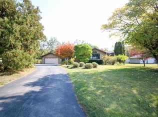 14031 S Bluff Rd, Rockton, IL 61072