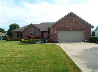 95 Brunnemer Ridge Dr, Whiteland, IN 46184