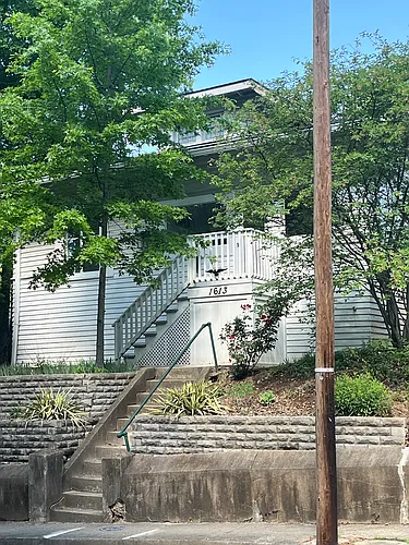 1613 Edgeland Ave Photo 1