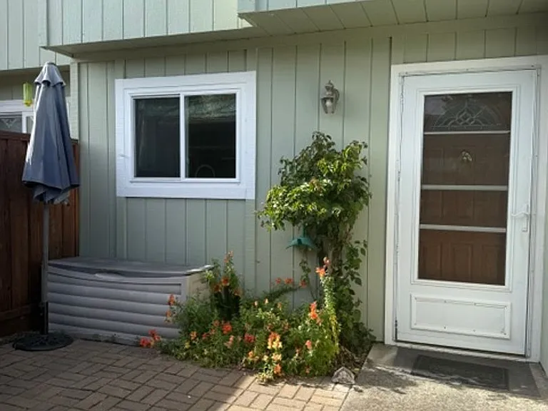 658 Racquet Club Cir — Photo 2