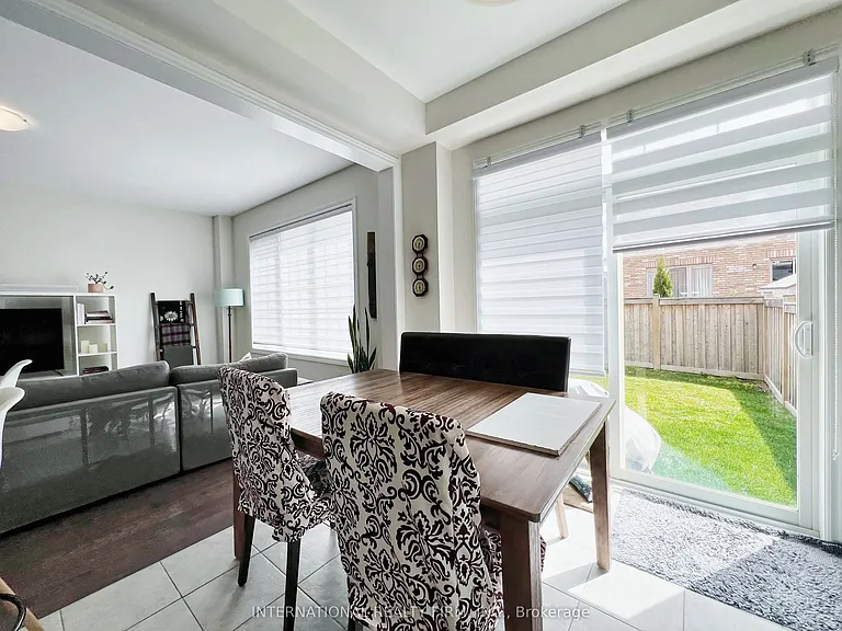 1 Frederick Pearson St — Photo 23