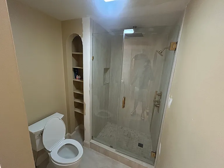 100 W Summit Hill Dr #203 — Photo 10