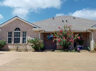 2326 Trace Mdws, College Station, TX 77845